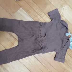 Kate Quinn outfit EUC